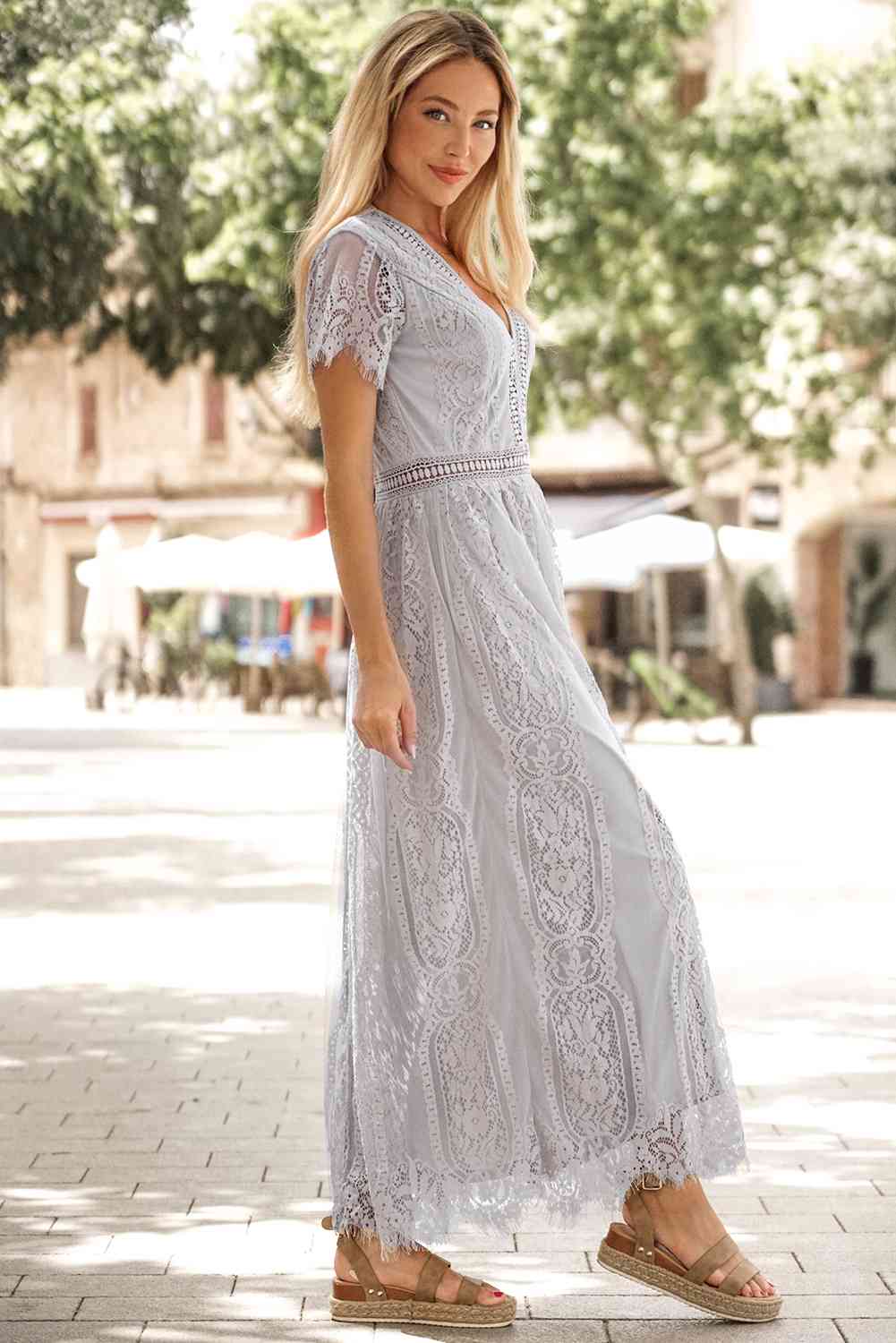 Scalloped Trim Lace Plunge Dress - Image 20